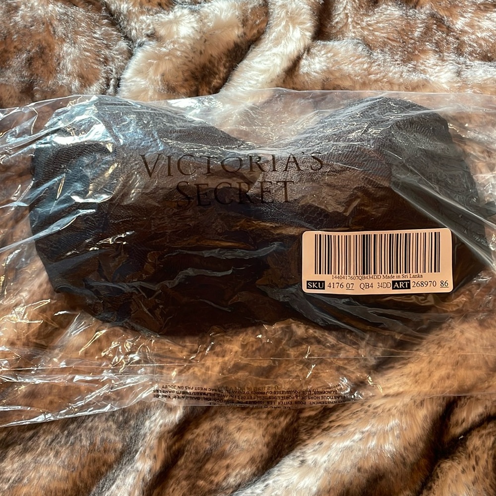 Victoria's Secret Black Strapless Lace Bra